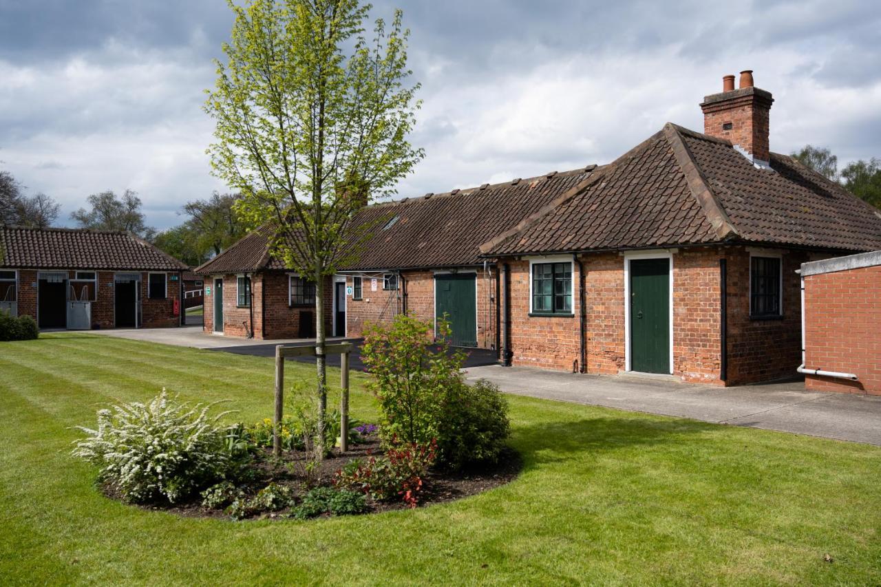 The Stable Suite At York Racecourse Εξωτερικό φωτογραφία