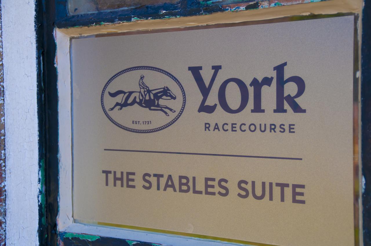 The Stable Suite At York Racecourse Εξωτερικό φωτογραφία